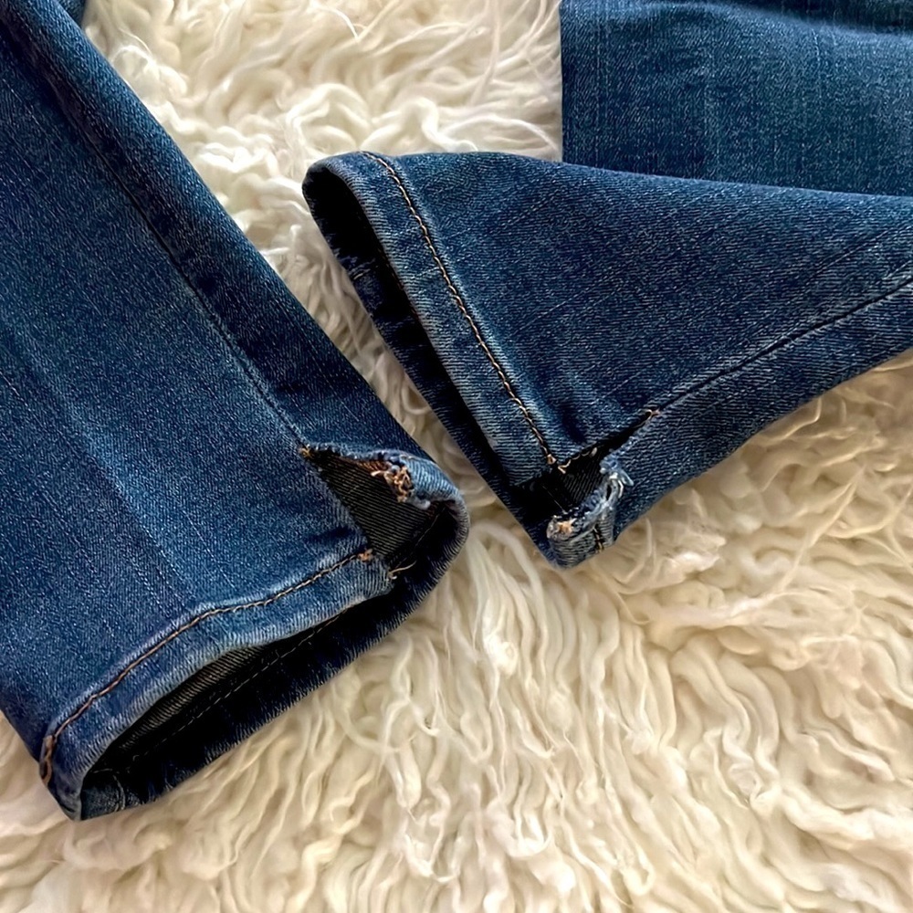 Bebe mid-rise Skinny Jeans. Fall & Back 2 School Ready! - Picture 8 of 8